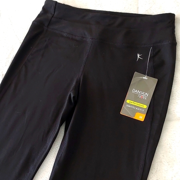 Girls Medium (7-8) active performance black pant. - Picture 2 of 6